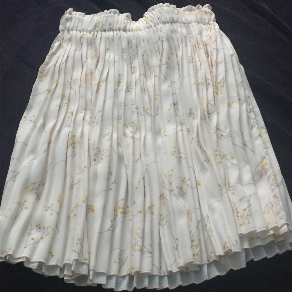 FRNCH Floral Pleated Skirt